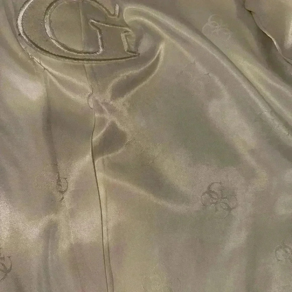 Guess Ivory and Black Coat - Picture 4 of 5